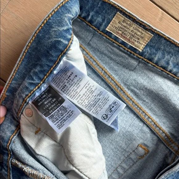 Levi’s 501s - Picture 2 of 4